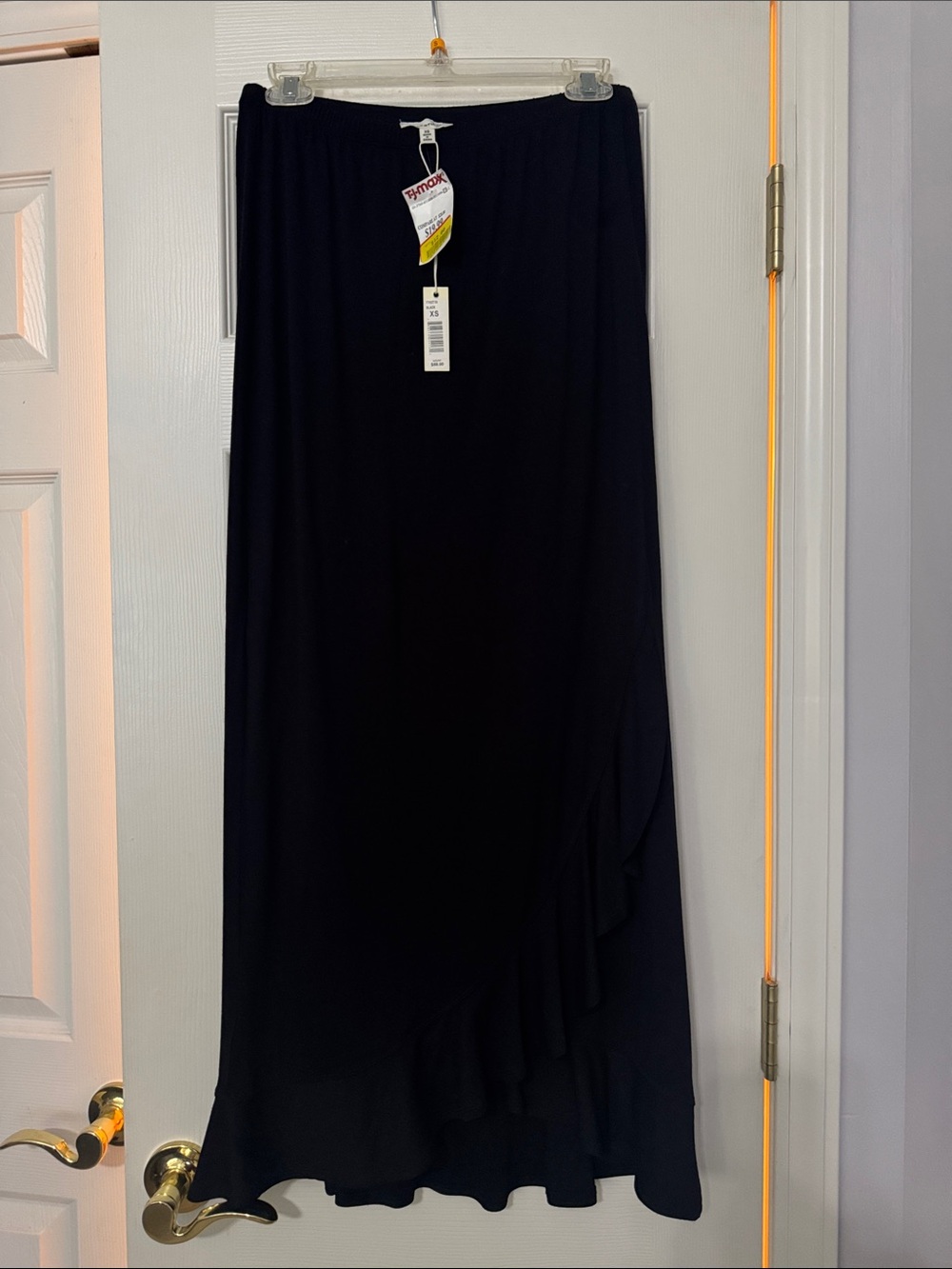 Max Studio Black Ruffle-Detail Maxi Skirt